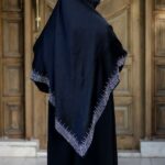 روسری نگین هندسی
